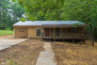 141 Pledger Pkwy, La Fayette, GA 30728