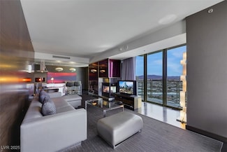 4381 W Flamingo Rd Unit 3221, Las Vegas, NV 89103