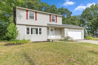 2647 Manitoba Ct NE, Grand Rapids, MI 49525