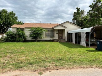 924 S Sunset Dr, Anadarko, OK 73005