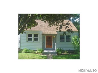 20 Clinton St, New York Mills, NY 13417