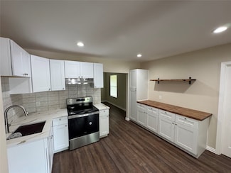 521 Clarice St, Grand Prairie, TX 75051
