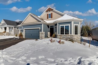 743 Ivywood Cir N, Lake Elmo, MN 55042