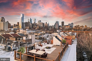 37 Bainbridge St, Philadelphia, PA 19147