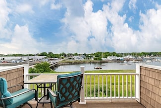 152 Water St Unit 6, Danvers, MA 01923