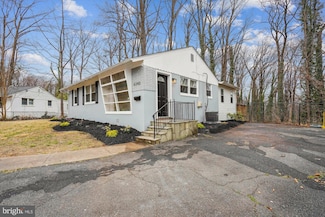 6340 Dogwood Place, Falls Church, VA 22041