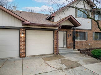 201 Walters Ln Unit 2A, Itasca, IL 60143