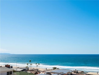 221 30th St, Manhattan Beach, CA 90266
