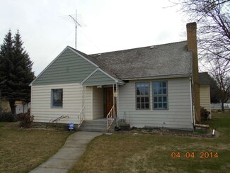 102 N 3rd St, Harrington, WA 99134