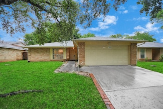 10731 Forest Leaf Dr, Sugar Land, TX 77498