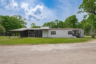 506 S Oakhurst Dr, Livingston, TX 77351