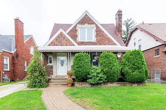 7527 Hartwell St, Dearborn, MI 48126