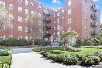 2320 Linwood Ave Unit 4B, Fort Lee, NJ 07024