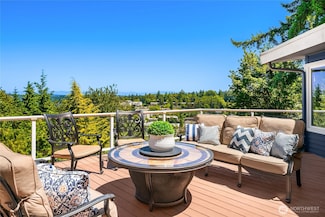 7440 SE 32nd St, Mercer Island, WA 98040