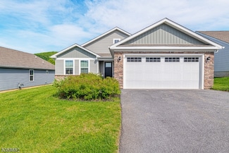 8 Lam Dr, Hardyston Twp., NJ 07419