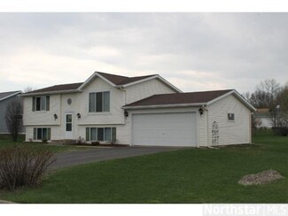 1110 Eulaine Cir, Hammond, WI 54015