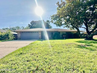 121 Vance Place, Long Beach, MS 39560