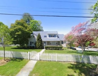 21 Knollwood Rd, Eastchester, NY 10709