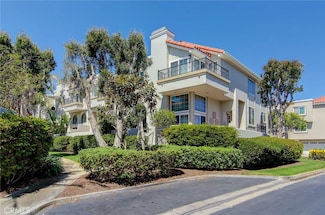 6052 Shadowbrook Cir, Huntington Beach, CA 92648