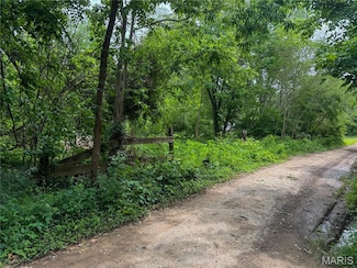 2714 River Bend Acres Rd, Eureka, MO 63025