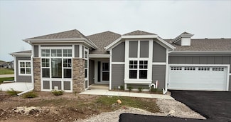865 S Verona Cir Unit 80, Grafton, WI 53024