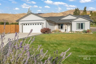 590 Pearl Rd, Caldwell, ID 83607