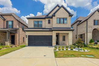 725 Blackland Dr, Lewisville, TX 75056