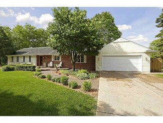 18353 18353 Heathcote Ln, Deephaven, MN 55391