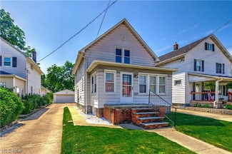 609 High St, Fairport Harbor, OH 44077