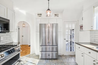 257 Claflin Blvd, Franklin Square, NY 11010