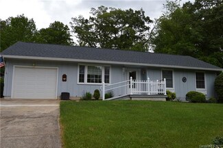 15 Glen Meadows Rd, Arden, NC 28704
