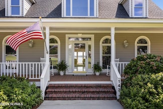143 Azalea Ct, Swansboro, NC 28584