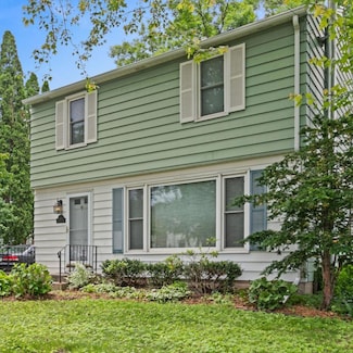1105 9th Ave NW, Rochester, MN 55901