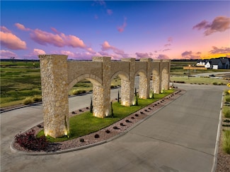 107 Yellow Rose St, Lorena, TX 76655