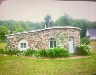 4815 State St, Boyne Falls, MI 49713