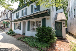 156 W State St, Doylestown, PA 18901