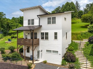 1061 Riverside Dr, Asheville, NC 28804