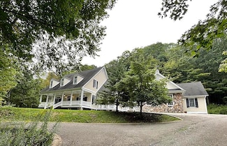 979 Hawthorne Valley Rd, Snowshoe, WV 26209