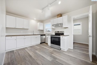 501 S Fir St, Kennewick, WA 99336