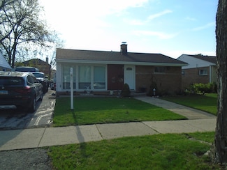 8252 N Octavia Ave, Niles, IL 60714