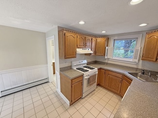 52 Littleton Rd Unit 1, Chelmsford, MA 01824