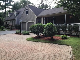 5 Frederick Ln, Cumberland, RI 02864