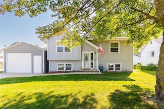 203 NW 3rd St, Greenfield, IA 50849