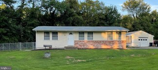 19 Robshire Manor Rd, Huntingtown, MD 20639