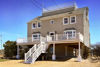 18 Old Point Rd, Newbury, MA 01951