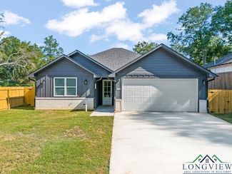 794 W Kaufman, Gilmer, TX 75460