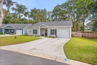 14 Avalon Dr, Beaufort, SC 29907