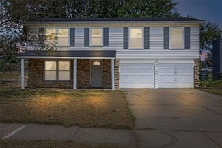 390 Crandall Dr NE, Cedar Rapids, IA 52402