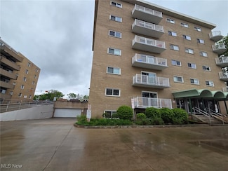 14567 Madison Ave Unit 414, Lakewood, OH 44107