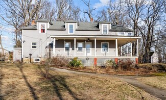 47 Hebert St, West Warwick, RI 02893